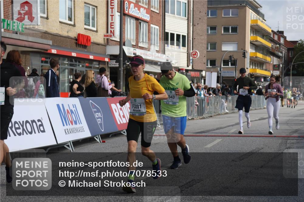 15.09.2024 - PSD Bank Halbmarathon Michael Strokosch http://msf.ph/oto/7078533 15.09.2024 12:20:19 Ziel 1284, 2215, 2295, 2525, 2543, 3152, 3231, 3483, 3540 meine-sportfotos.de