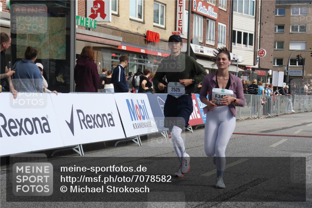 15.09.2024 - PSD Bank Halbmarathon Michael Strokosch http://msf.ph/oto/7078582 15.09.2024 12:20:23 Ziel 1284, 2525, 2543, 3152, 3231, 3483 meine-sportfotos.de