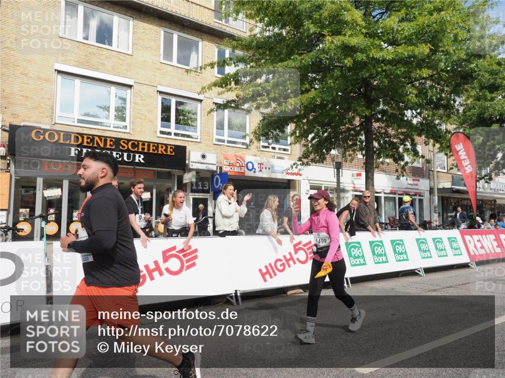 15.09.2024 - PSD Bank Halbmarathon Miley Keyser http://msf.ph/oto/7078622 15.09.2024 12:40:26 Ziel 1668, 2428, 3499 meine-sportfotos.de