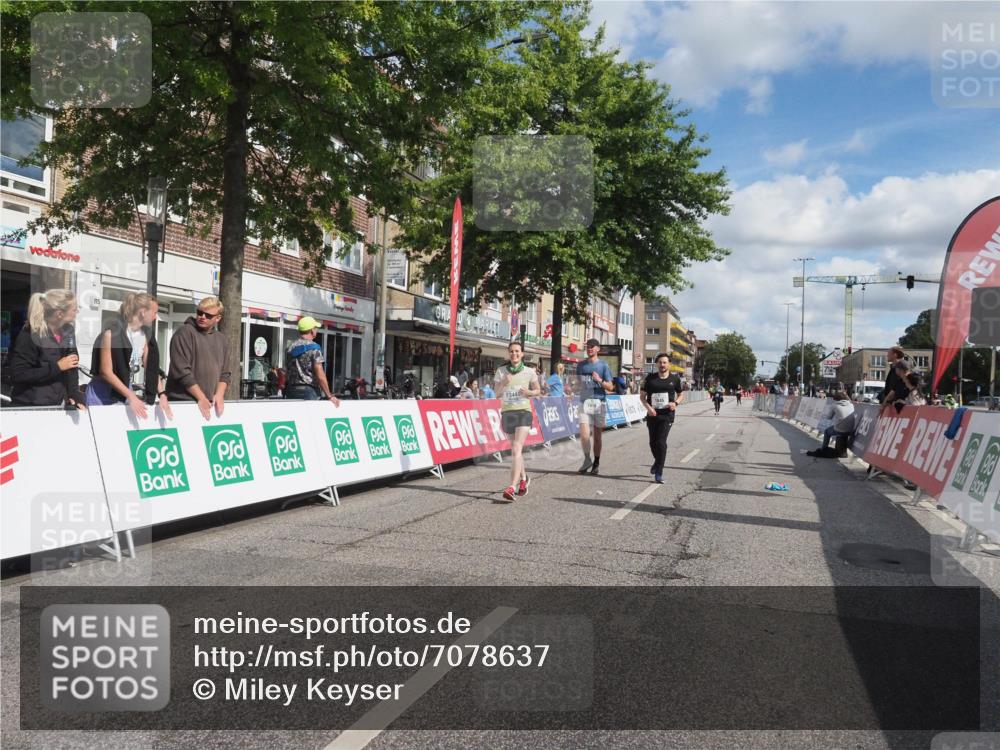 15.09.2024 - PSD Bank Halbmarathon Miley Keyser http://msf.ph/oto/7078637 15.09.2024 12:40:59 Ziel 1845, 1910, 3444 meine-sportfotos.de