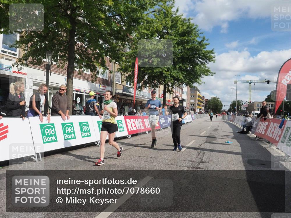 15.09.2024 - PSD Bank Halbmarathon Miley Keyser http://msf.ph/oto/7078660 15.09.2024 12:41:00 Ziel 1845, 1910, 3444 meine-sportfotos.de