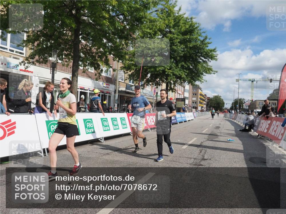 15.09.2024 - PSD Bank Halbmarathon Miley Keyser http://msf.ph/oto/7078672 15.09.2024 12:41:01 Ziel 1845, 1910, 3444 meine-sportfotos.de