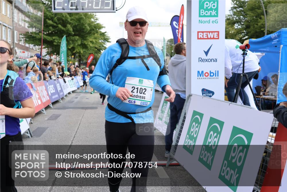 15.09.2024 - PSD Bank Halbmarathon Strokosch-Dieckow http://msf.ph/oto/7078754 15.09.2024 12:24:54 Ziel 988, 2102, 2272, 3063, 3218, 3240, 3469 meine-sportfotos.de