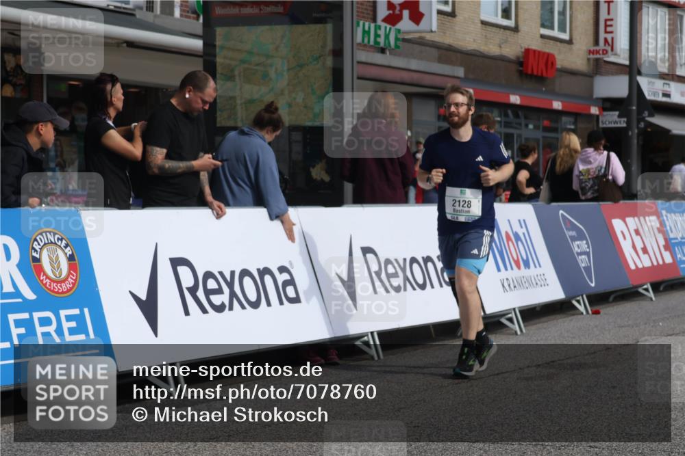 15.09.2024 - PSD Bank Halbmarathon Michael Strokosch http://msf.ph/oto/7078760 15.09.2024 12:20:44 Ziel 2070, 2128, 2325, 2957, 3032, 3248 meine-sportfotos.de