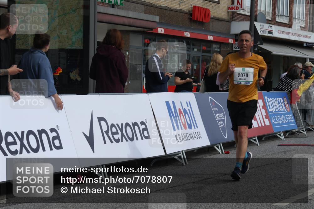15.09.2024 - PSD Bank Halbmarathon Michael Strokosch http://msf.ph/oto/7078807 15.09.2024 12:20:47 Ziel 2070, 2128, 2325, 2957, 3032, 3248 meine-sportfotos.de