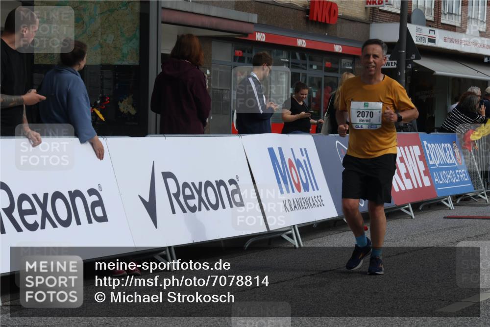 15.09.2024 - PSD Bank Halbmarathon Michael Strokosch http://msf.ph/oto/7078814 15.09.2024 12:20:47 Ziel 2070, 2128, 2325, 2957, 3032, 3248 meine-sportfotos.de
