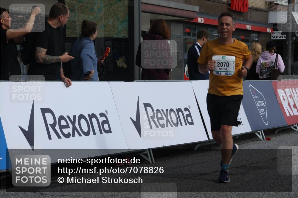 15.09.2024 - PSD Bank Halbmarathon Michael Strokosch http://msf.ph/oto/7078826 15.09.2024 12:20:47 Ziel 2070, 2128, 2325, 2957, 3032, 3248 meine-sportfotos.de