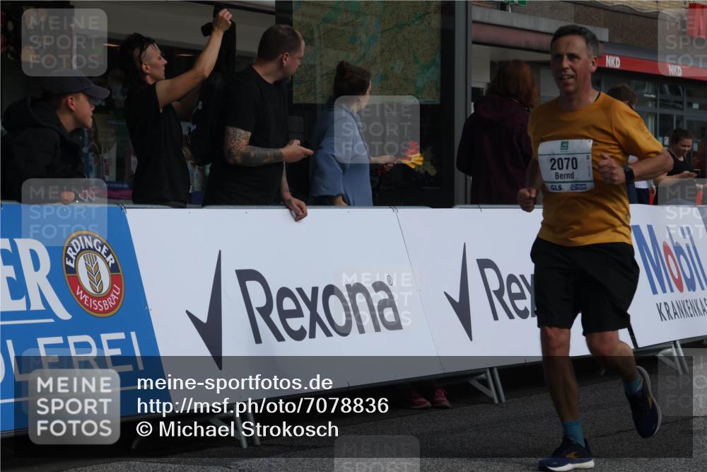 15.09.2024 - PSD Bank Halbmarathon Michael Strokosch http://msf.ph/oto/7078836 15.09.2024 12:20:48 Ziel 2070, 2128, 2325, 2957, 3248 meine-sportfotos.de