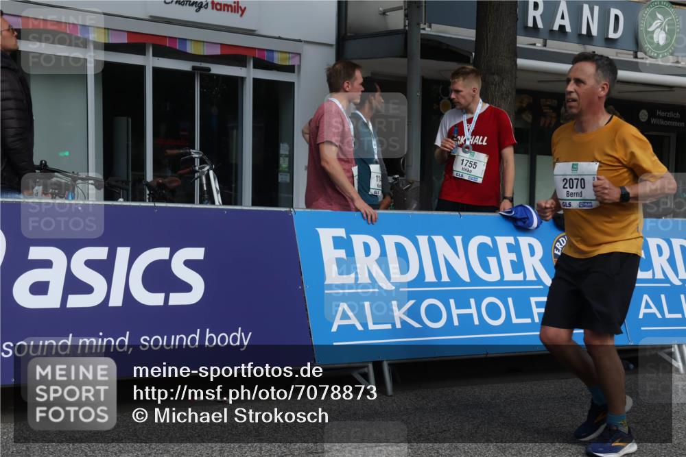 15.09.2024 - PSD Bank Halbmarathon Michael Strokosch http://msf.ph/oto/7078873 15.09.2024 12:20:49 Ziel 2070, 2128, 2325, 3248 meine-sportfotos.de