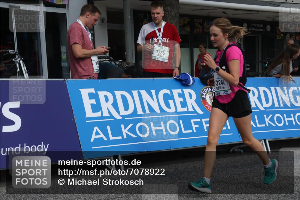 15.09.2024 - PSD Bank Halbmarathon Michael Strokosch http://msf.ph/oto/7078922 15.09.2024 12:20:55 Ziel 2070, 2128, 3248 meine-sportfotos.de