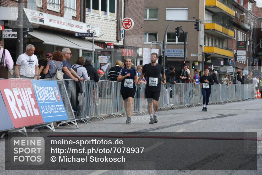 15.09.2024 - PSD Bank Halbmarathon Michael Strokosch http://msf.ph/oto/7078937 15.09.2024 12:21:01 Ziel 2066, 3047, 3248, 3285 meine-sportfotos.de