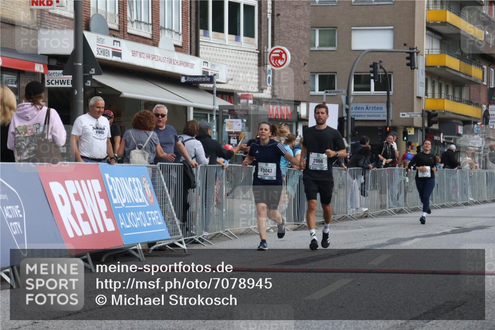 15.09.2024 - PSD Bank Halbmarathon Michael Strokosch http://msf.ph/oto/7078945 15.09.2024 12:21:01 Ziel 2066, 3047, 3248, 3285 meine-sportfotos.de