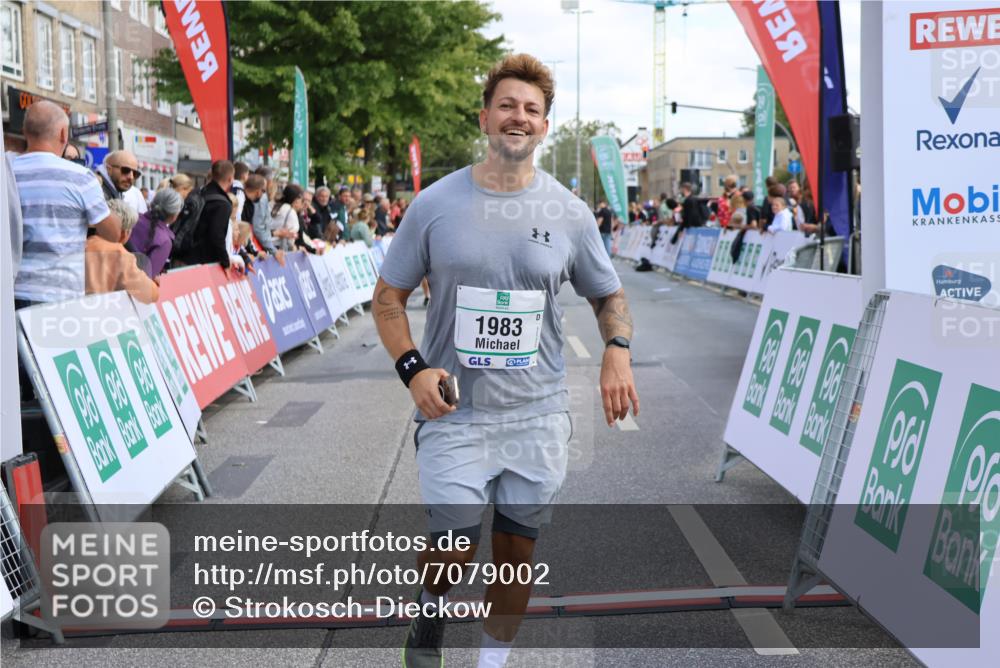 15.09.2024 - PSD Bank Halbmarathon Strokosch-Dieckow http://msf.ph/oto/7079002 15.09.2024 12:34:05 Ziel 1983, 2331, 3107, 3433, 3451 meine-sportfotos.de