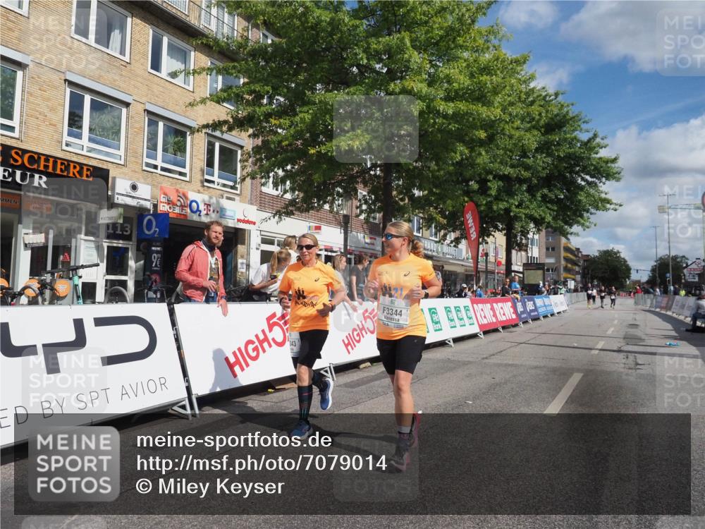 15.09.2024 - PSD Bank Halbmarathon Miley Keyser http://msf.ph/oto/7079014 15.09.2024 12:42:00 Ziel 2276, 3343, 3344, 3412 meine-sportfotos.de