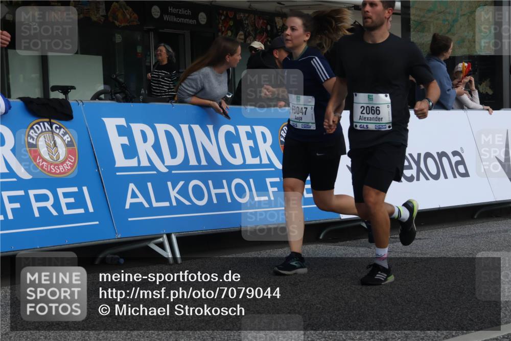15.09.2024 - PSD Bank Halbmarathon Michael Strokosch http://msf.ph/oto/7079044 15.09.2024 12:21:08 Ziel 2066, 3047, 3285 meine-sportfotos.de