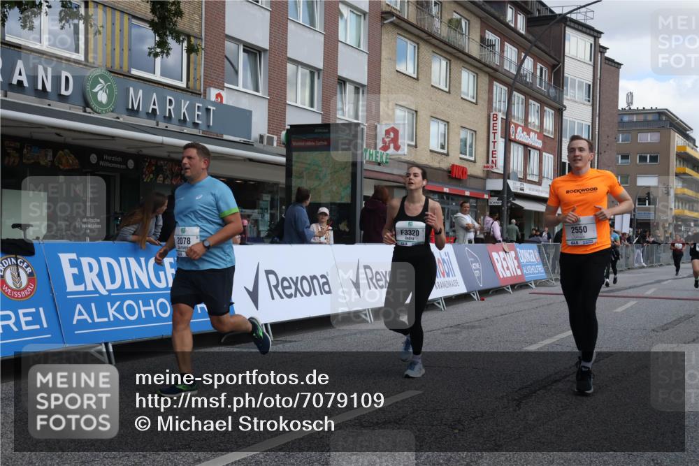 15.09.2024 - PSD Bank Halbmarathon Michael Strokosch http://msf.ph/oto/7079109 15.09.2024 12:23:15 Ziel 2078, 2550, 2933, 3243, 3277, 3320, 3370 meine-sportfotos.de