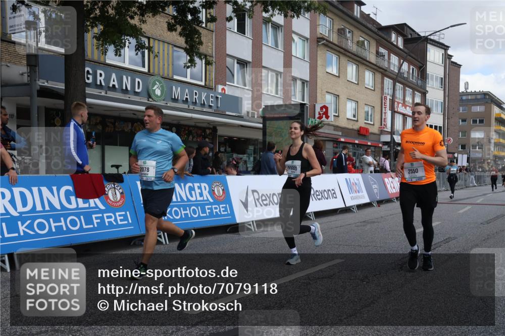 15.09.2024 - PSD Bank Halbmarathon Michael Strokosch http://msf.ph/oto/7079118 15.09.2024 12:23:15 Ziel 2078, 2550, 2933, 3243, 3277, 3320, 3370 meine-sportfotos.de