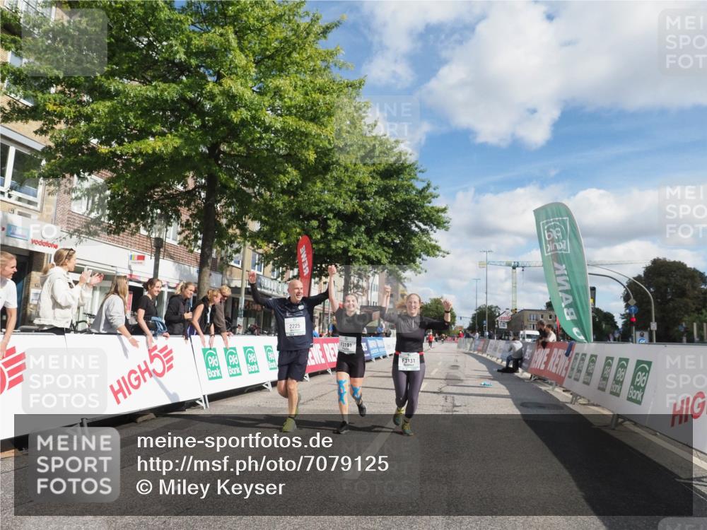 15.09.2024 - PSD Bank Halbmarathon Miley Keyser http://msf.ph/oto/7079125 15.09.2024 12:42:14 Ziel 2225, 3131, 3191, 3344, 3363 meine-sportfotos.de