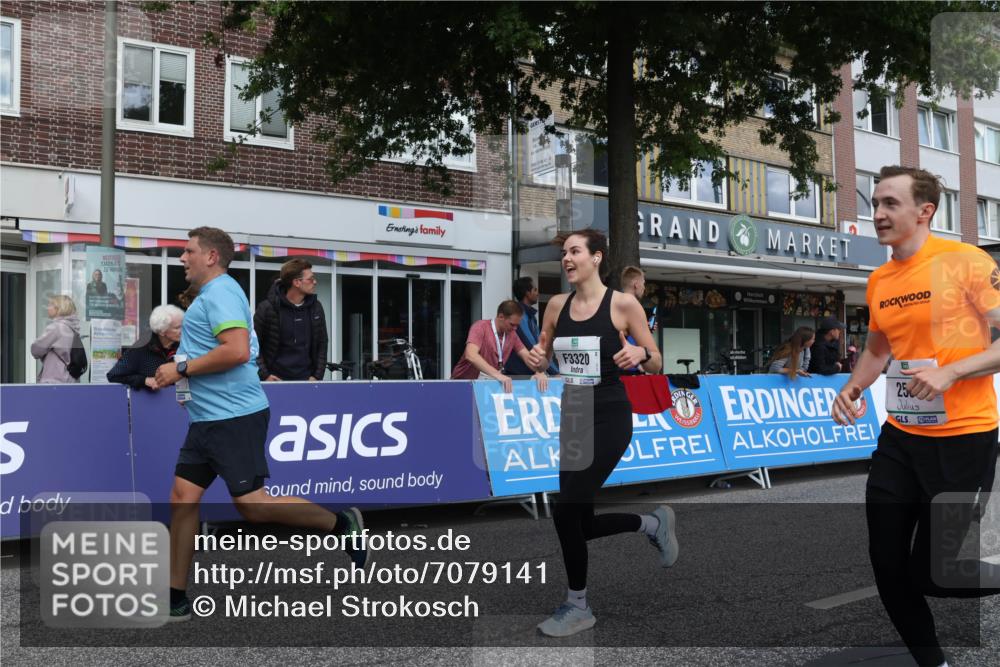 15.09.2024 - PSD Bank Halbmarathon Michael Strokosch http://msf.ph/oto/7079141 15.09.2024 12:23:16 Ziel 2078, 2307, 2550, 3243, 3277, 3320, 3370 meine-sportfotos.de