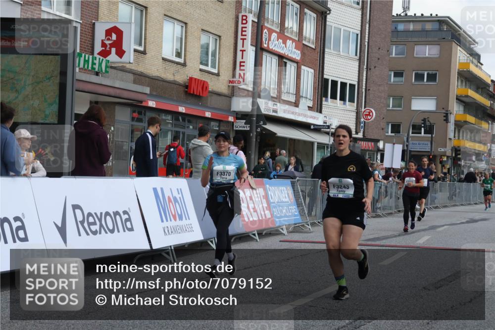 15.09.2024 - PSD Bank Halbmarathon Michael Strokosch http://msf.ph/oto/7079152 15.09.2024 12:23:18 Ziel 2078, 2307, 2550, 3243, 3277, 3320, 3370 meine-sportfotos.de