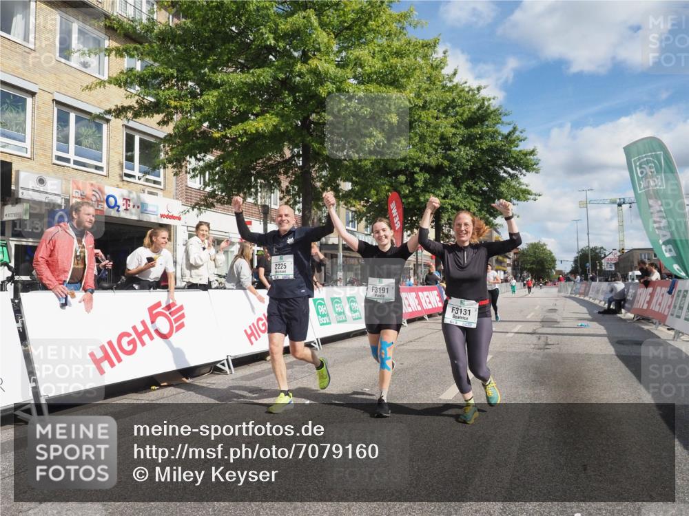 15.09.2024 - PSD Bank Halbmarathon Miley Keyser http://msf.ph/oto/7079160 15.09.2024 12:42:15 Ziel 2225, 3131, 3191, 3363 meine-sportfotos.de