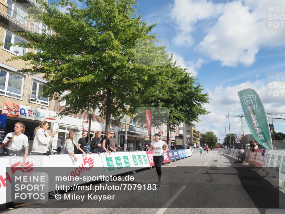 15.09.2024 - PSD Bank Halbmarathon Miley Keyser http://msf.ph/oto/7079183 15.09.2024 12:42:17 Ziel 2225, 3131, 3191, 3363 meine-sportfotos.de
