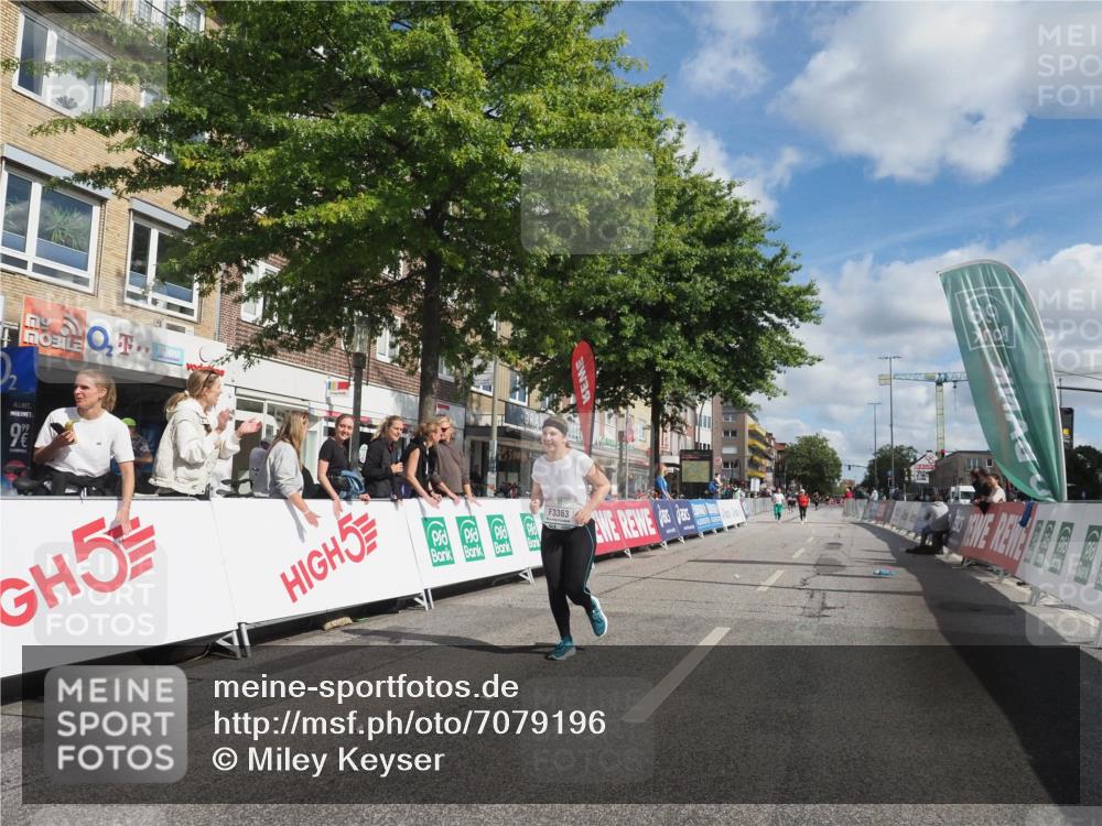 15.09.2024 - PSD Bank Halbmarathon Miley Keyser http://msf.ph/oto/7079196 15.09.2024 12:42:17 Ziel 2225, 3131, 3191, 3363 meine-sportfotos.de