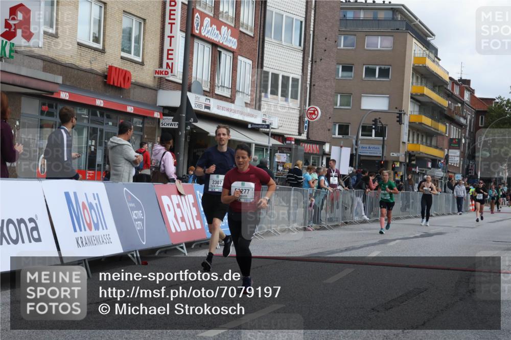 15.09.2024 - PSD Bank Halbmarathon Michael Strokosch http://msf.ph/oto/7079197 15.09.2024 12:23:23 Ziel 987, 2078, 2307, 2550, 3243, 3277, 3320, 3370 meine-sportfotos.de