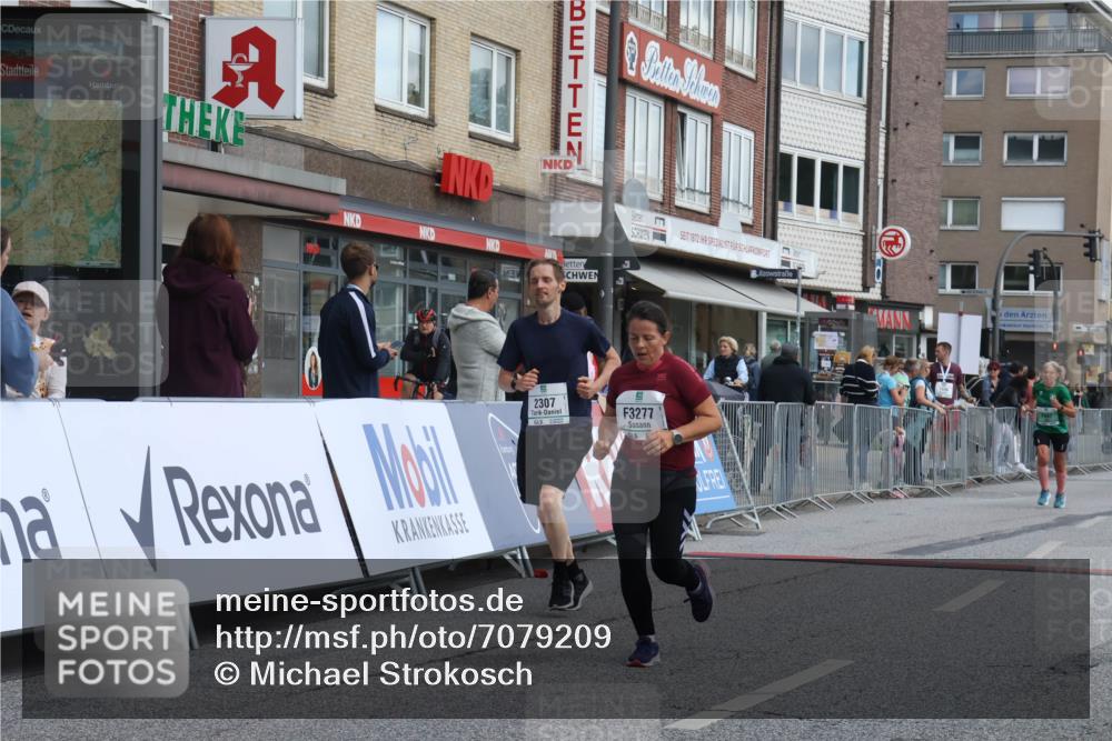 15.09.2024 - PSD Bank Halbmarathon Michael Strokosch http://msf.ph/oto/7079209 15.09.2024 12:23:23 Ziel 987, 2078, 2307, 2550, 3243, 3277, 3320, 3370 meine-sportfotos.de
