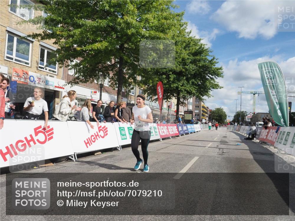 15.09.2024 - PSD Bank Halbmarathon Miley Keyser http://msf.ph/oto/7079210 15.09.2024 12:42:18 Ziel 2225, 2913, 2966, 3131, 3191, 3363 meine-sportfotos.de
