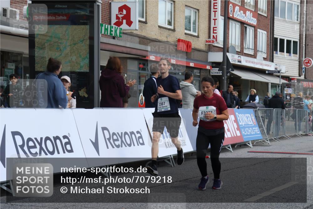 15.09.2024 - PSD Bank Halbmarathon Michael Strokosch http://msf.ph/oto/7079218 15.09.2024 12:23:24 Ziel 987, 2078, 2307, 2550, 2981, 3243, 3277, 3320, 3370 meine-sportfotos.de