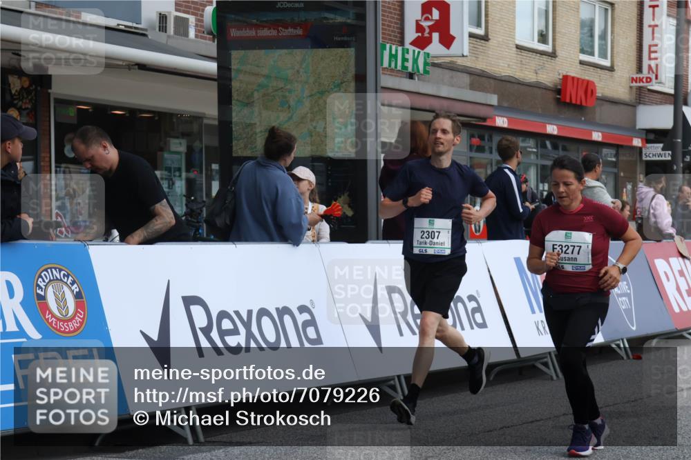 15.09.2024 - PSD Bank Halbmarathon Michael Strokosch http://msf.ph/oto/7079226 15.09.2024 12:23:24 Ziel 987, 2078, 2307, 2550, 2981, 3243, 3277, 3320, 3370 meine-sportfotos.de