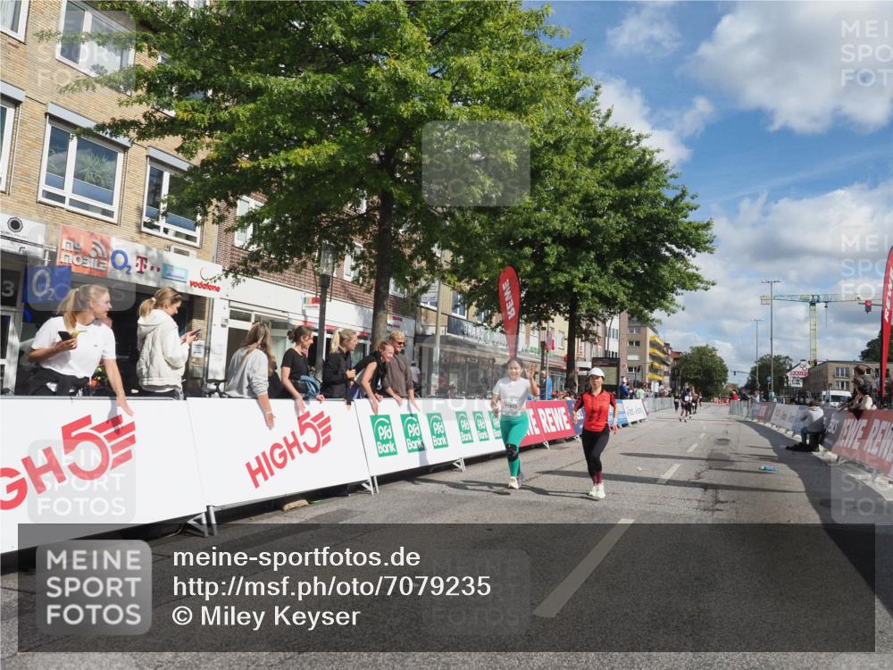 15.09.2024 - PSD Bank Halbmarathon Miley Keyser http://msf.ph/oto/7079235 15.09.2024 12:42:27 Ziel 2225, 2913, 2966, 3131, 3191, 3278, 3363 meine-sportfotos.de