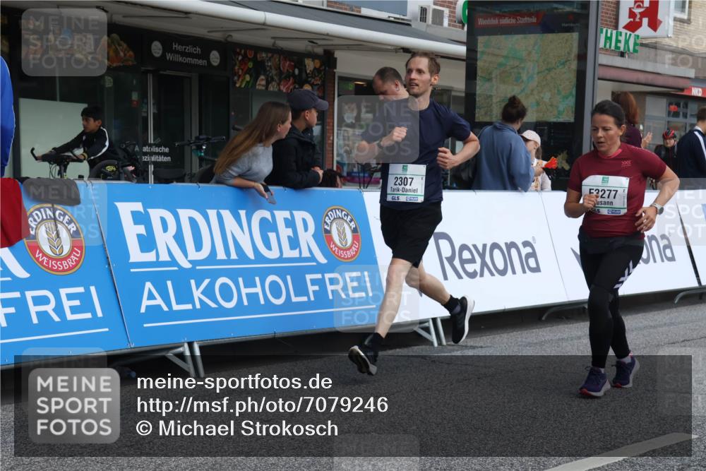 15.09.2024 - PSD Bank Halbmarathon Michael Strokosch http://msf.ph/oto/7079246 15.09.2024 12:23:25 Ziel 987, 2307, 2981, 3243, 3277, 3370 meine-sportfotos.de