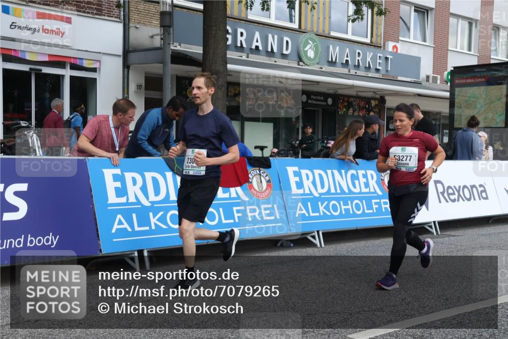 15.09.2024 - PSD Bank Halbmarathon Michael Strokosch http://msf.ph/oto/7079265 15.09.2024 12:23:26 Ziel 987, 2307, 2981, 3243, 3277, 3370 meine-sportfotos.de