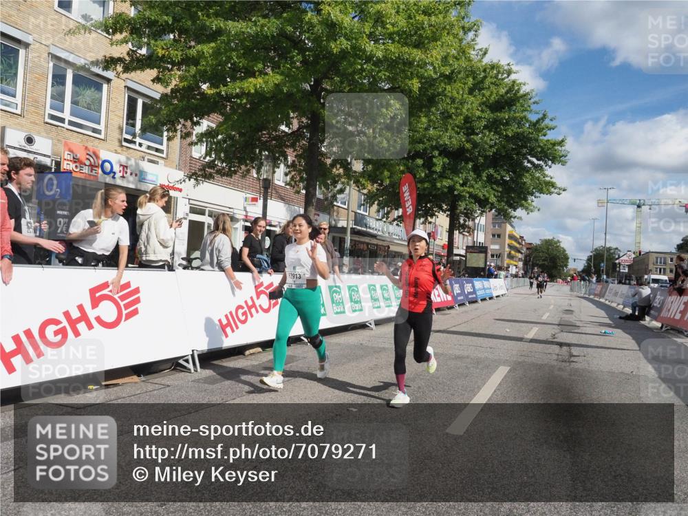 15.09.2024 - PSD Bank Halbmarathon Miley Keyser http://msf.ph/oto/7079271 15.09.2024 12:42:28 Ziel 2225, 2913, 2966, 3131, 3191, 3278, 3363 meine-sportfotos.de