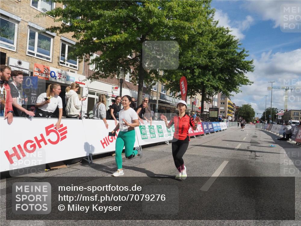 15.09.2024 - PSD Bank Halbmarathon Miley Keyser http://msf.ph/oto/7079276 15.09.2024 12:42:28 Ziel 2225, 2913, 2966, 3131, 3191, 3278, 3363 meine-sportfotos.de