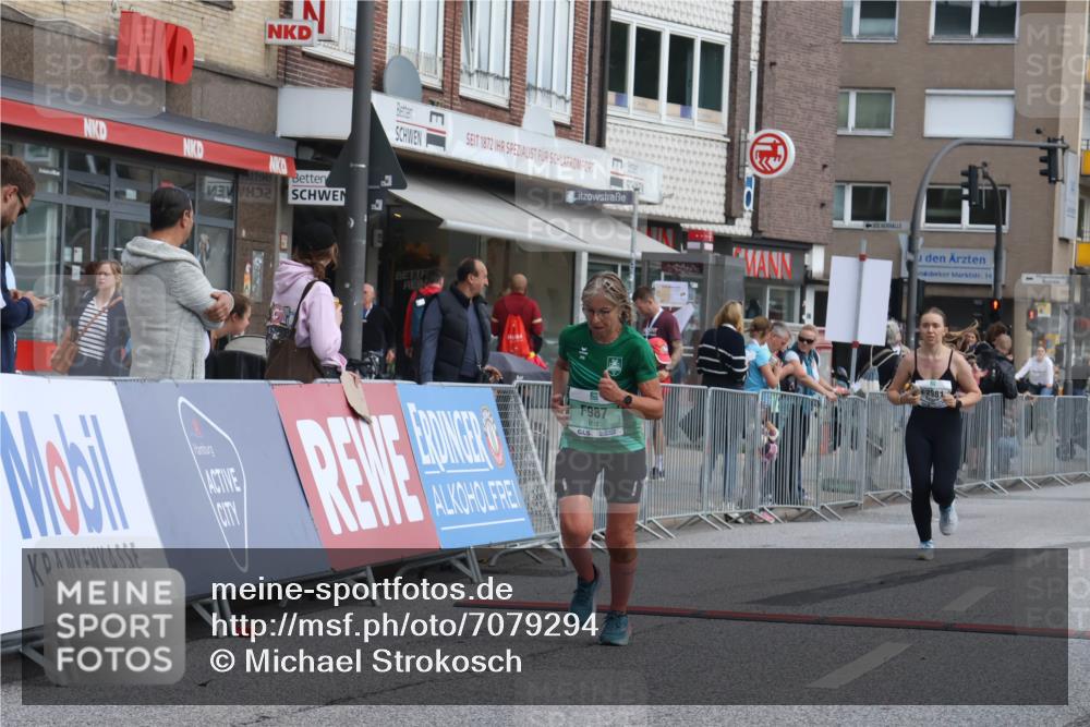 15.09.2024 - PSD Bank Halbmarathon Michael Strokosch http://msf.ph/oto/7079294 15.09.2024 12:23:28 Ziel 987, 2307, 2981, 3002, 3243, 3277, 3370 meine-sportfotos.de