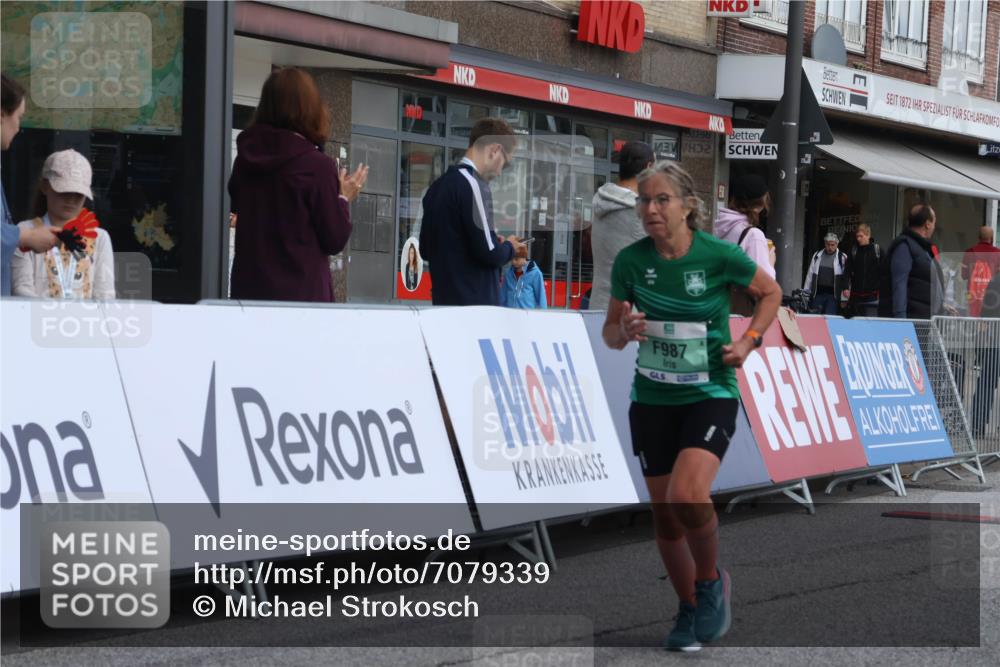 15.09.2024 - PSD Bank Halbmarathon Michael Strokosch http://msf.ph/oto/7079339 15.09.2024 12:23:30 Ziel 987, 2307, 2981, 3002, 3243, 3277 meine-sportfotos.de