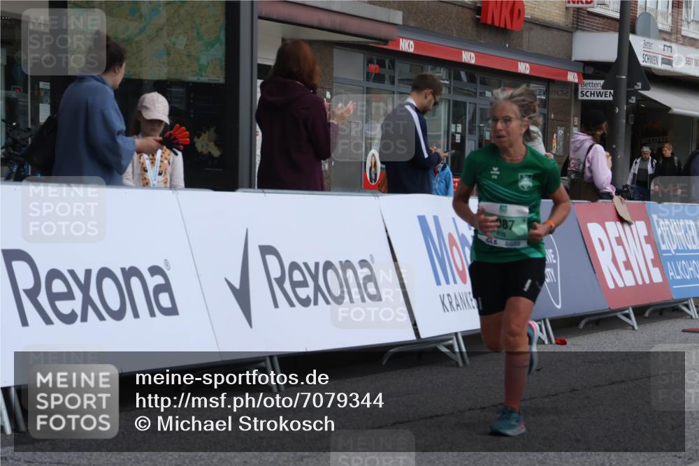 15.09.2024 - PSD Bank Halbmarathon Michael Strokosch http://msf.ph/oto/7079344 15.09.2024 12:23:30 Ziel 987, 2307, 2981, 3002, 3243, 3277 meine-sportfotos.de