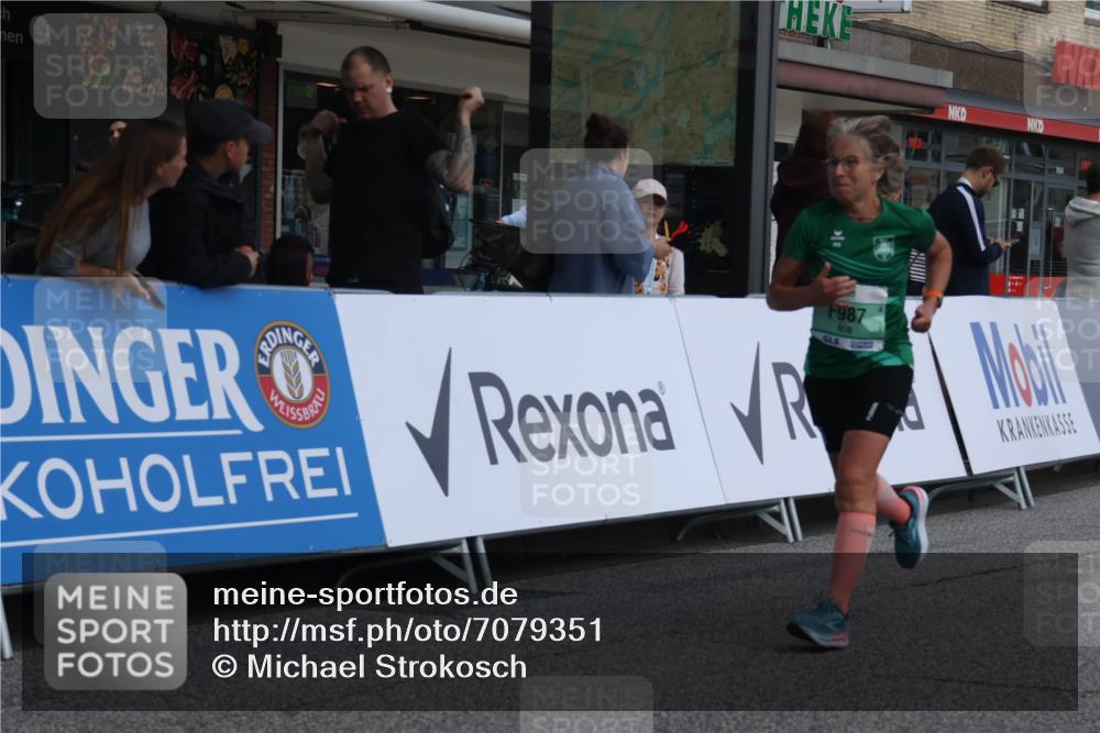 15.09.2024 - PSD Bank Halbmarathon Michael Strokosch http://msf.ph/oto/7079351 15.09.2024 12:23:31 Ziel 987, 2307, 2981, 3002, 3277 meine-sportfotos.de