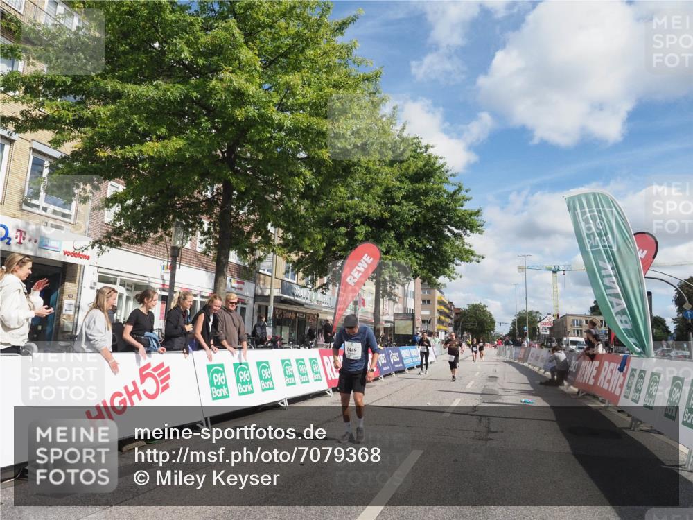 15.09.2024 - PSD Bank Halbmarathon Miley Keyser http://msf.ph/oto/7079368 15.09.2024 12:42:39 Ziel 2273, 2913, 2966, 3242, 3278, 3400 meine-sportfotos.de