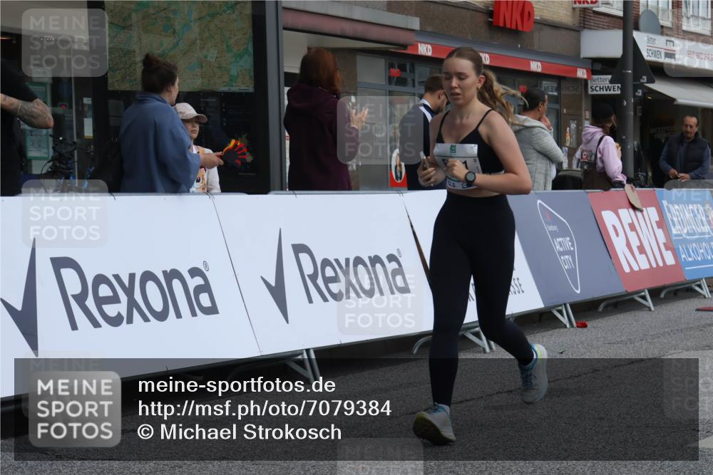 15.09.2024 - PSD Bank Halbmarathon Michael Strokosch http://msf.ph/oto/7079384 15.09.2024 12:23:34 Ziel 987, 2307, 2403, 2981, 3002, 3277, 3450 meine-sportfotos.de