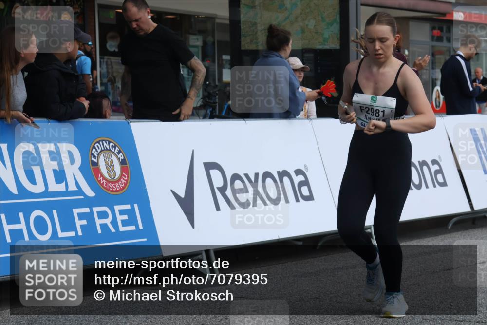 15.09.2024 - PSD Bank Halbmarathon Michael Strokosch http://msf.ph/oto/7079395 15.09.2024 12:23:34 Ziel 987, 2307, 2403, 2981, 3002, 3277, 3450 meine-sportfotos.de