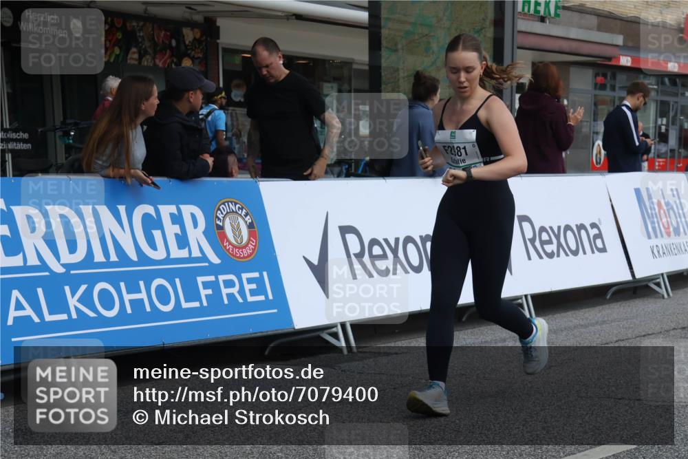 15.09.2024 - PSD Bank Halbmarathon Michael Strokosch http://msf.ph/oto/7079400 15.09.2024 12:23:34 Ziel 987, 2307, 2403, 2981, 3002, 3277, 3450 meine-sportfotos.de