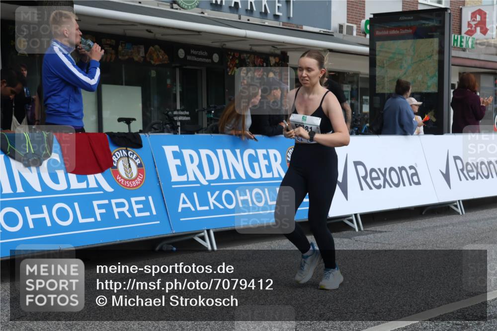 15.09.2024 - PSD Bank Halbmarathon Michael Strokosch http://msf.ph/oto/7079412 15.09.2024 12:23:35 Ziel 987, 2307, 2403, 2981, 3002, 3450 meine-sportfotos.de