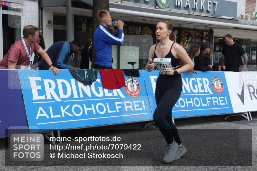 15.09.2024 - PSD Bank Halbmarathon Michael Strokosch http://msf.ph/oto/7079422 15.09.2024 12:23:35 Ziel 987, 2307, 2403, 2981, 3002, 3450 meine-sportfotos.de