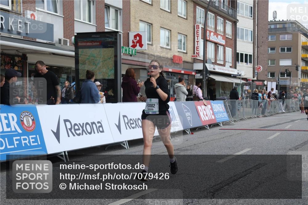 15.09.2024 - PSD Bank Halbmarathon Michael Strokosch http://msf.ph/oto/7079426 15.09.2024 12:23:37 Ziel 987, 2403, 2981, 3002, 3450 meine-sportfotos.de