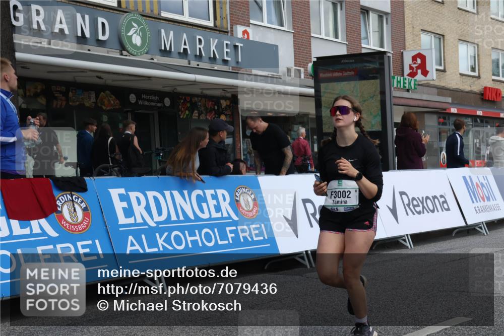 15.09.2024 - PSD Bank Halbmarathon Michael Strokosch http://msf.ph/oto/7079436 15.09.2024 12:23:38 Ziel 987, 2403, 2981, 3002, 3450 meine-sportfotos.de