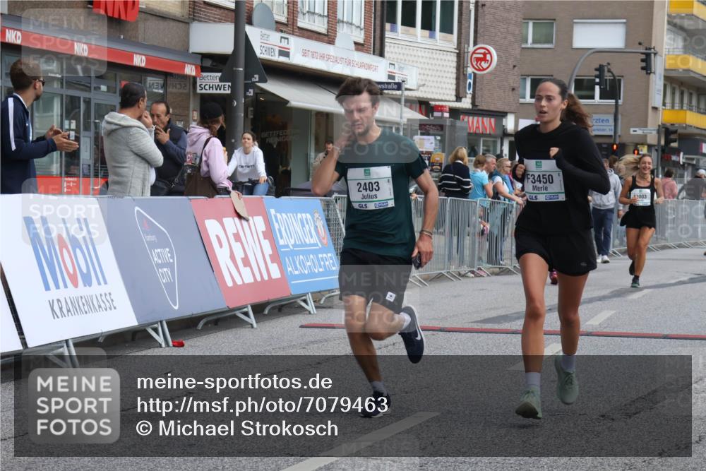 15.09.2024 - PSD Bank Halbmarathon Michael Strokosch http://msf.ph/oto/7079463 15.09.2024 12:23:42 Ziel 1883, 2403, 2981, 3002, 3003, 3428, 3450 meine-sportfotos.de